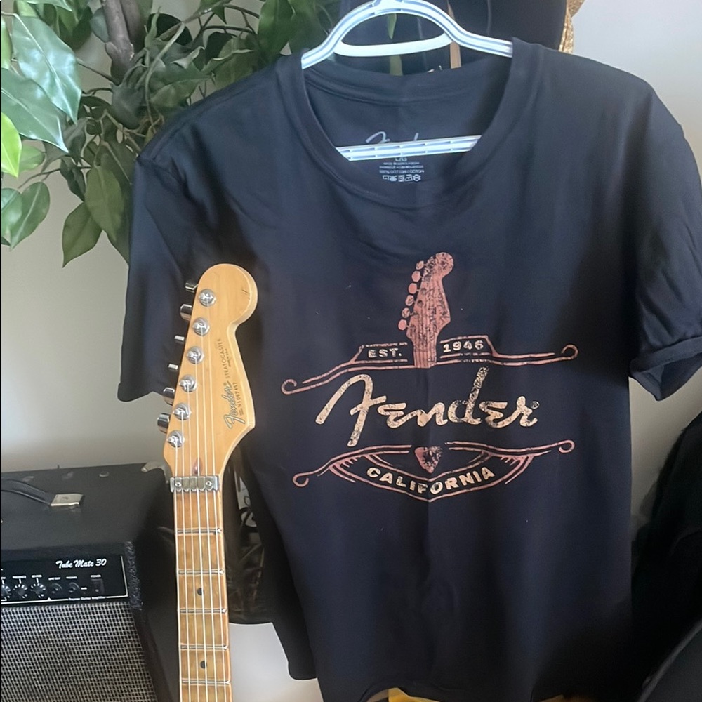 Fender Black Graphic T-Shirt